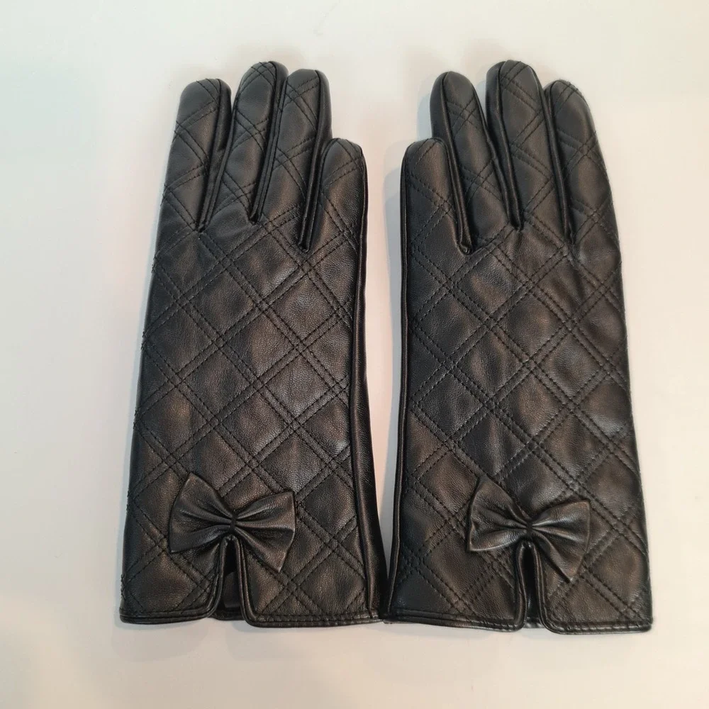 Women's Marcus Adler Quilted Leather‎ Fleece Lined Gloves Buttery Soft Bow Black